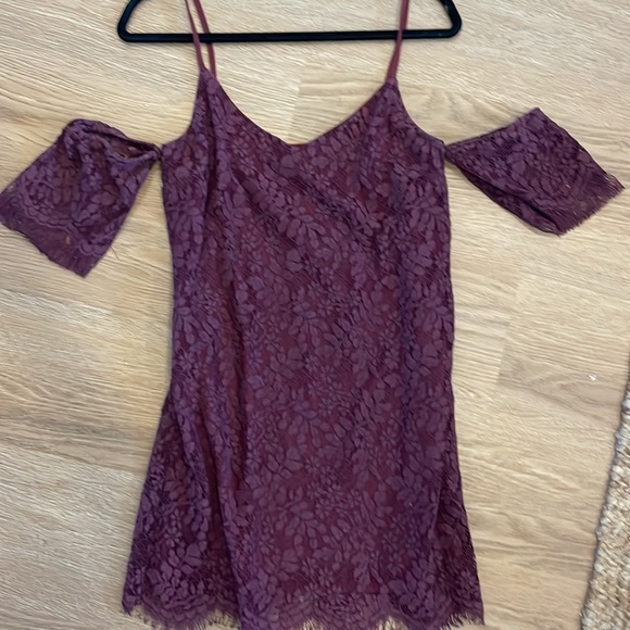 Purple lace dress - Picture 1 of 5